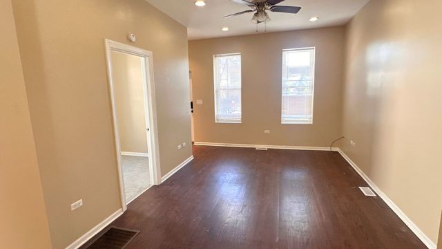 10710 S Green Bay Avenue, Chicago, IL 60617