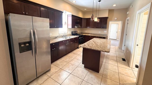 10710 S Green Bay Avenue, Chicago, IL 60617