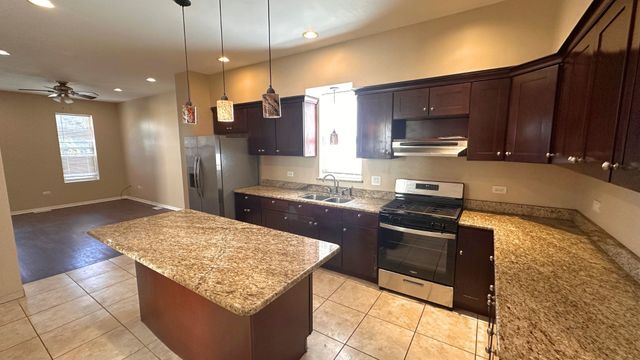 10710 S Green Bay Avenue, Chicago, IL 60617