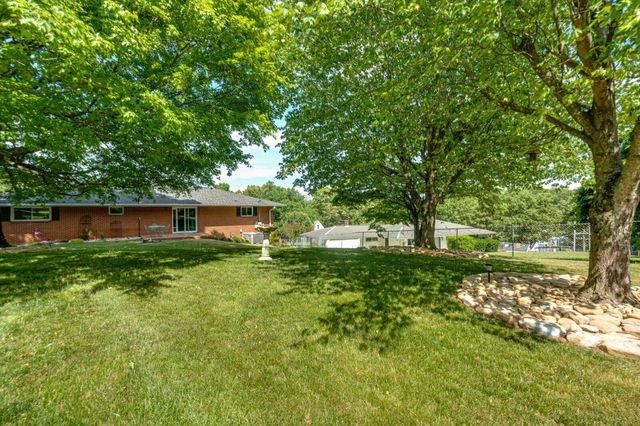 4022 Belvoir Pines Drive, Chattanooga, TN 37412