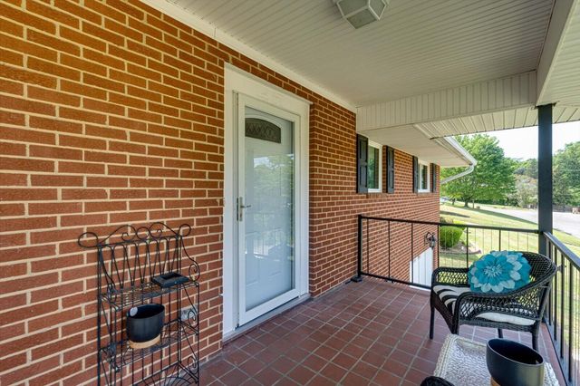 4022 Belvoir Pines Drive, Chattanooga, TN 37412