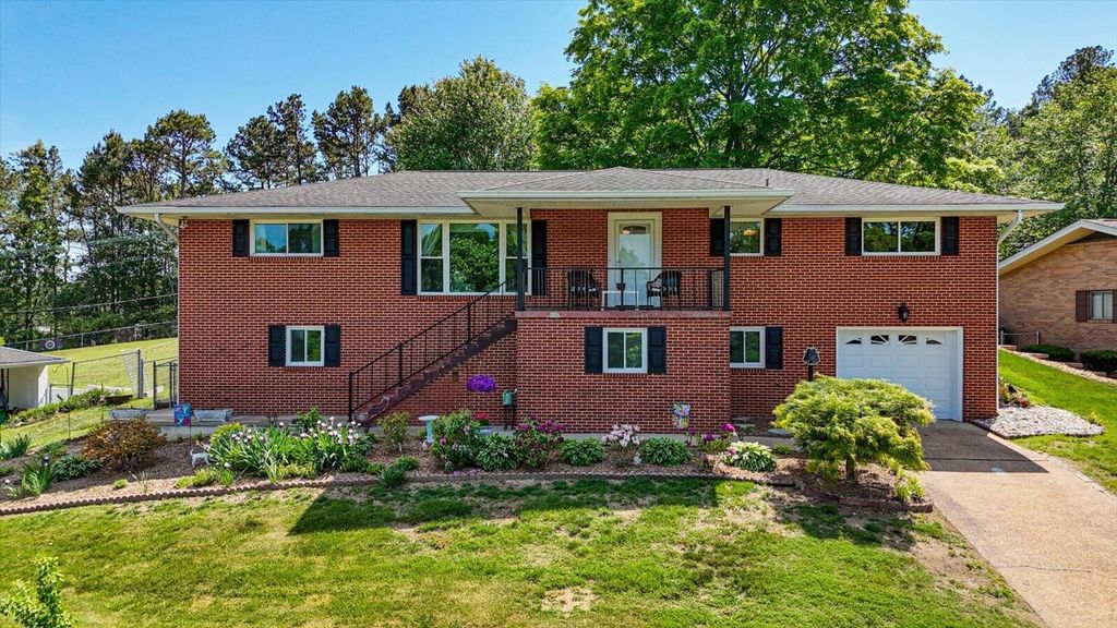 4022 Belvoir Pines Drive, Chattanooga, TN 37412