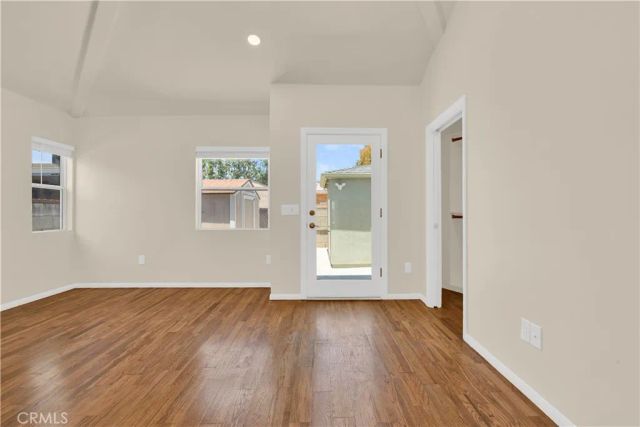 12521 Walsh, Los Angeles, CA 90066