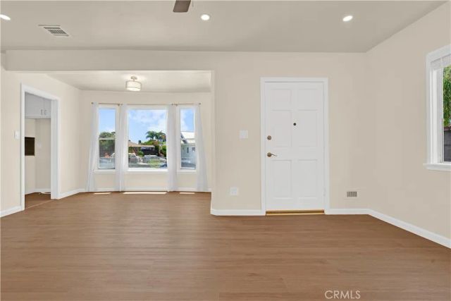 12521 Walsh, Los Angeles, CA 90066
