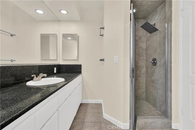 12521 Walsh, Los Angeles, CA 90066