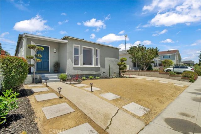 12521 Walsh, Los Angeles, CA 90066