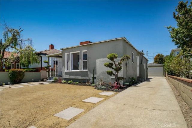 12521 Walsh, Los Angeles, CA 90066