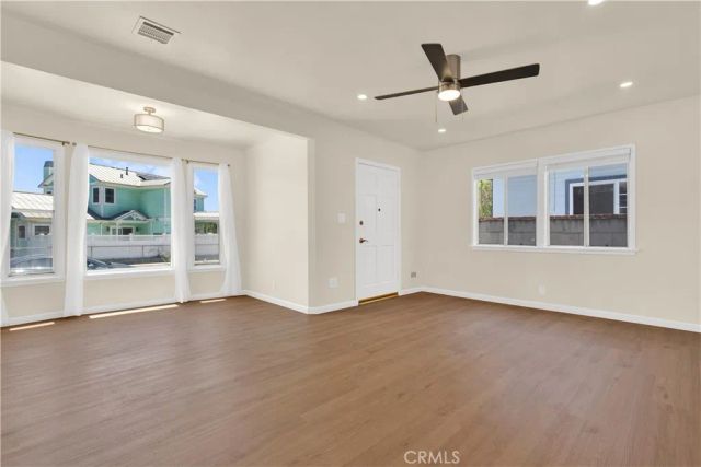 12521 Walsh, Los Angeles, CA 90066