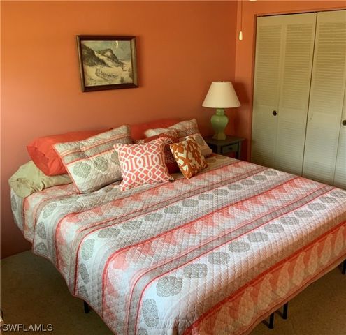 7055 New Post DR 5, North Fort Myers, FL 33917