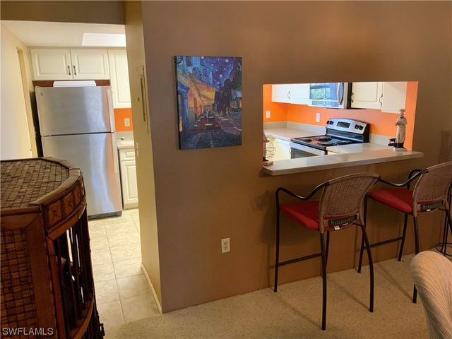 7055 New Post DR 5, North Fort Myers, FL 33917