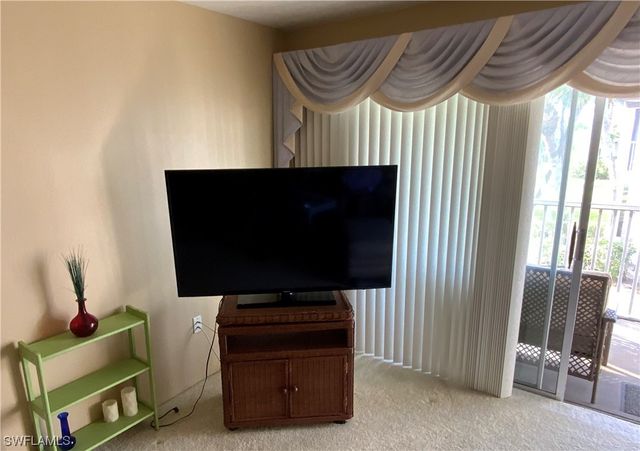 7055 New Post DR 5, North Fort Myers, FL 33917