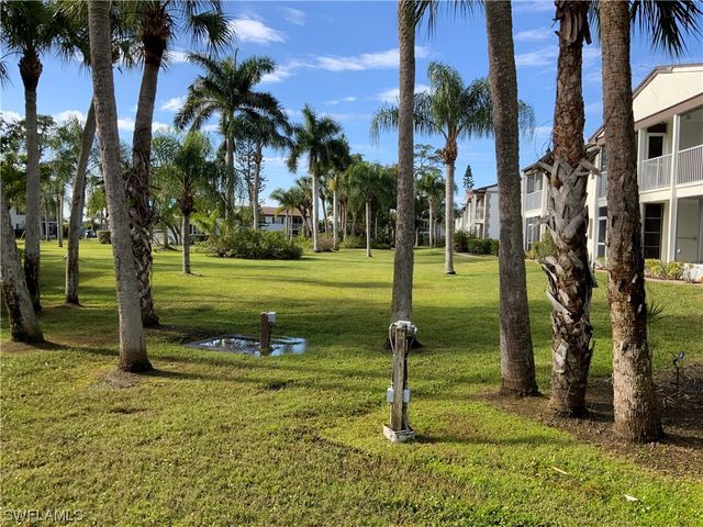 7055 New Post DR 5, North Fort Myers, FL 33917