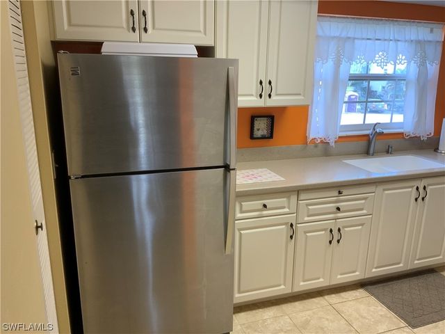 7055 New Post DR 5, North Fort Myers, FL 33917