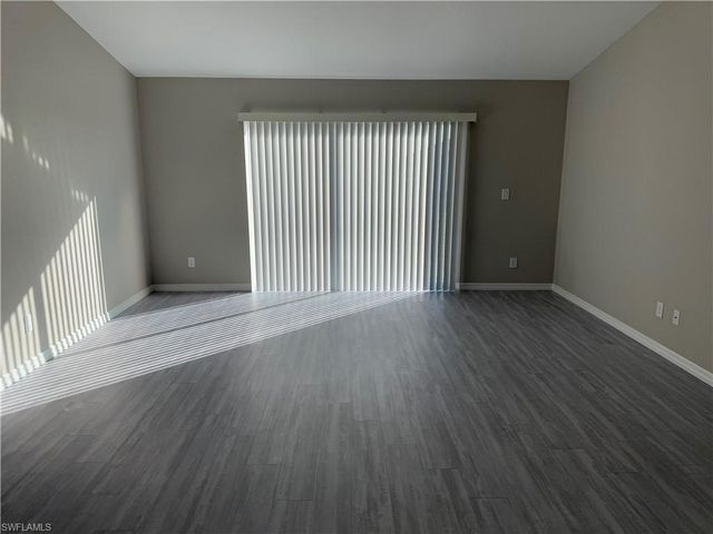 2611 4th PL, Cape Coral, FL 33993