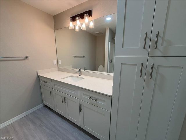 2611 4th PL, Cape Coral, FL 33993