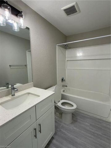 2611 4th PL, Cape Coral, FL 33993