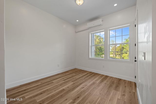 2180 Nc 304 B, Bayboro, NC 28515