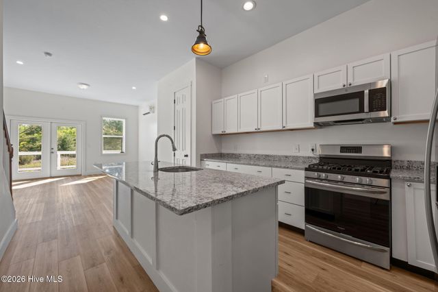 2180 Nc 304 B, Bayboro, NC 28515