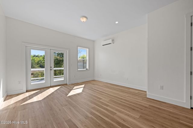 2180 Nc 304 B, Bayboro, NC 28515