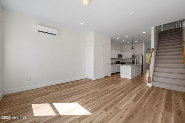 2180 Nc 304 B, Bayboro, NC 28515