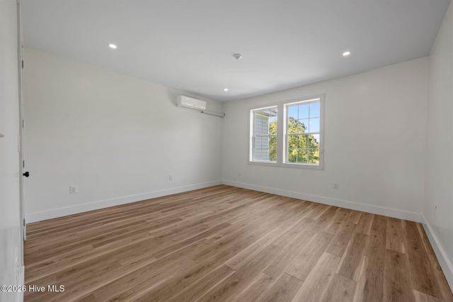 2180 Nc 304 B, Bayboro, NC 28515