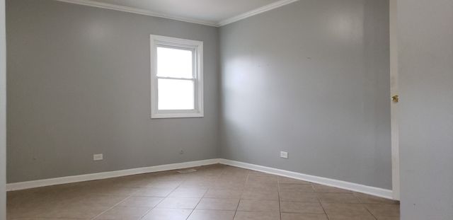 239 Malibu Drive, Bolingbrook, IL 60440