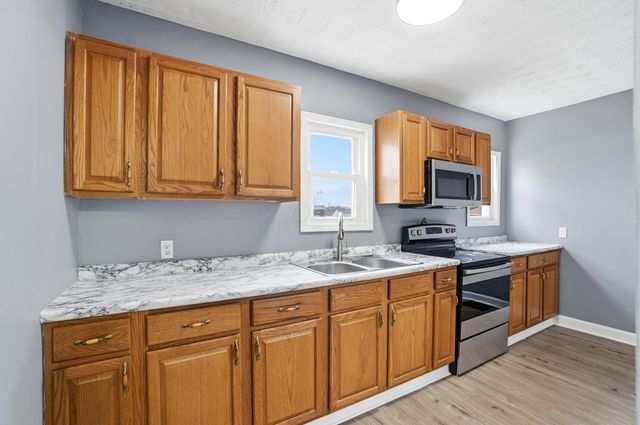 330 Larchmont Avenue, Springfield, OH 45503