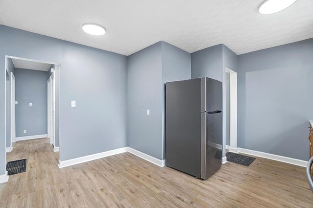 330 Larchmont Avenue, Springfield, OH 45503