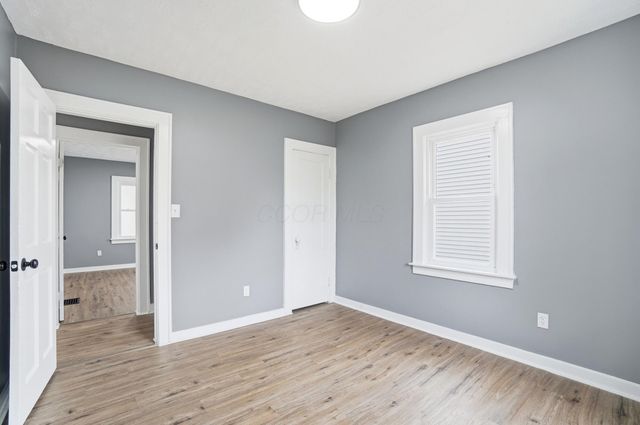 330 Larchmont Avenue, Springfield, OH 45503