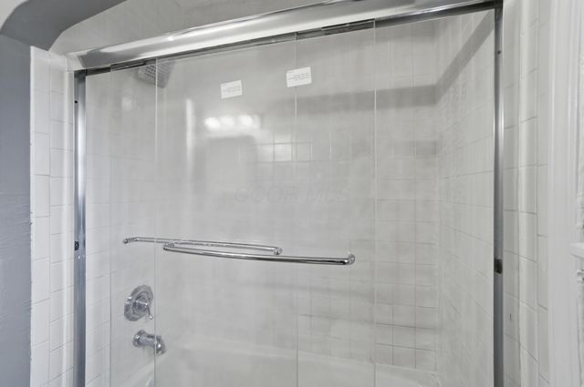 330 Larchmont Avenue, Springfield, OH 45503