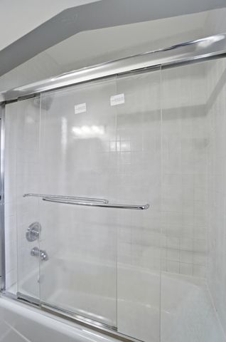 330 Larchmont Avenue, Springfield, OH 45503