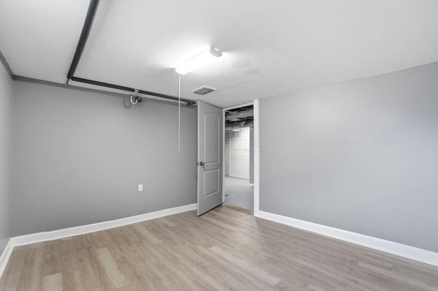 330 Larchmont Avenue, Springfield, OH 45503