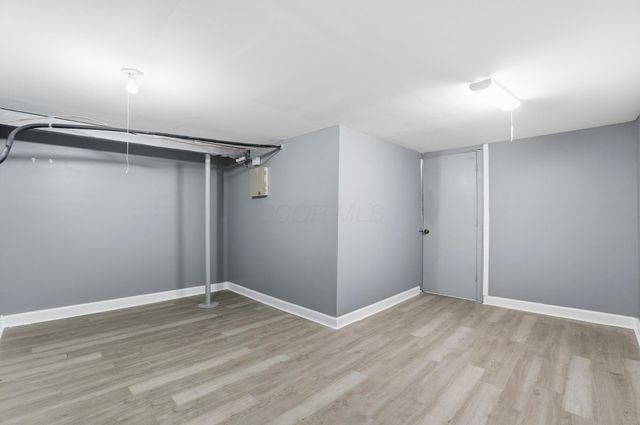 330 Larchmont Avenue, Springfield, OH 45503