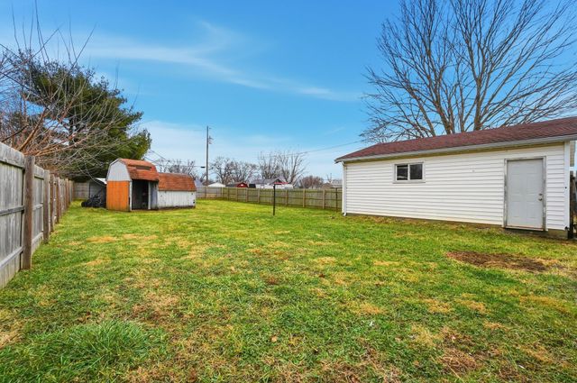 330 Larchmont Avenue, Springfield, OH 45503