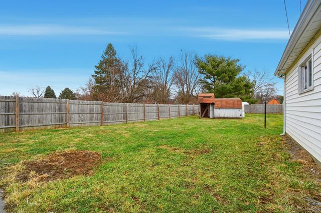 330 Larchmont Avenue, Springfield, OH 45503