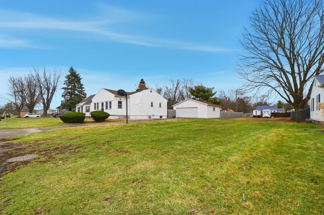 330 Larchmont Avenue, Springfield, OH 45503