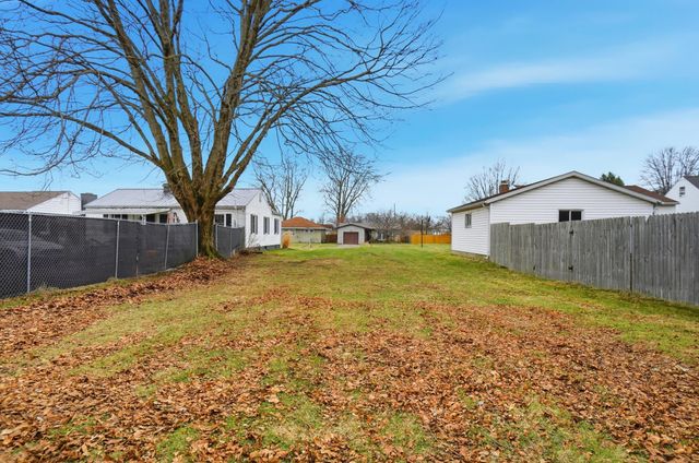 330 Larchmont Avenue, Springfield, OH 45503