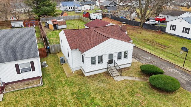 330 Larchmont Avenue, Springfield, OH 45503