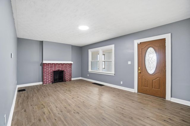 330 Larchmont Avenue, Springfield, OH 45503