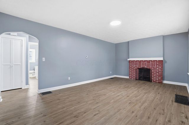 330 Larchmont Avenue, Springfield, OH 45503