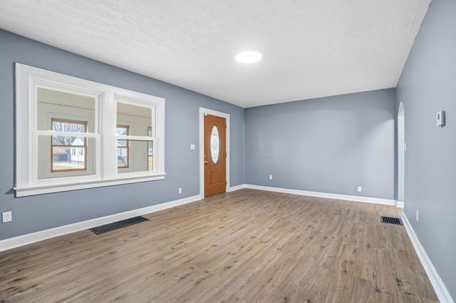 330 Larchmont Avenue, Springfield, OH 45503