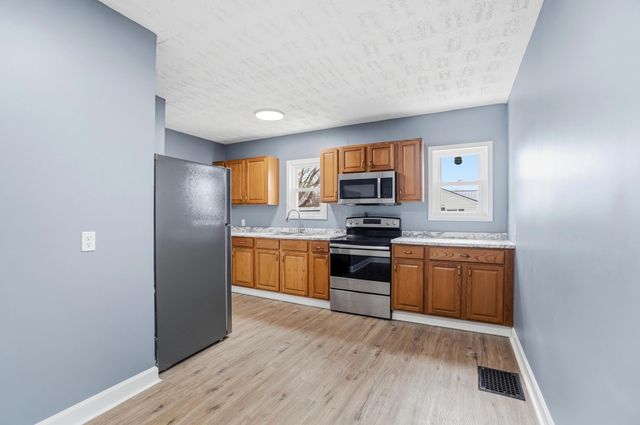 330 Larchmont Avenue, Springfield, OH 45503