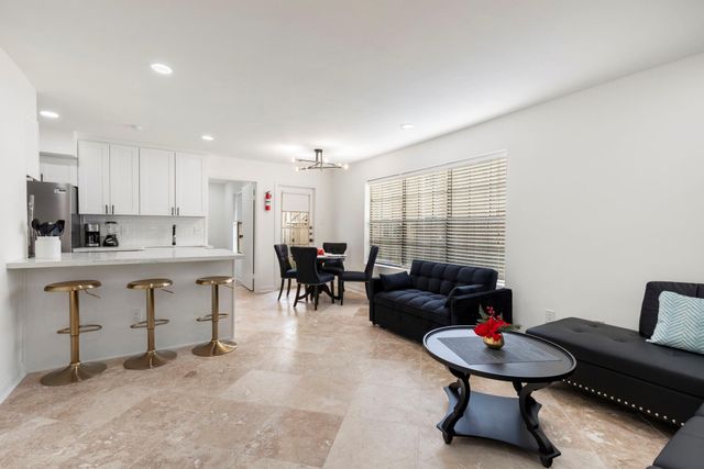 2750 Holly Hall Street 1111, Houston, TX 77054