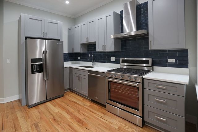 3234 W Fulton Boulevard 2, Chicago, IL 60624