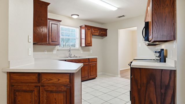 1107 Wayne Avenue, Duncanville, TX 75137