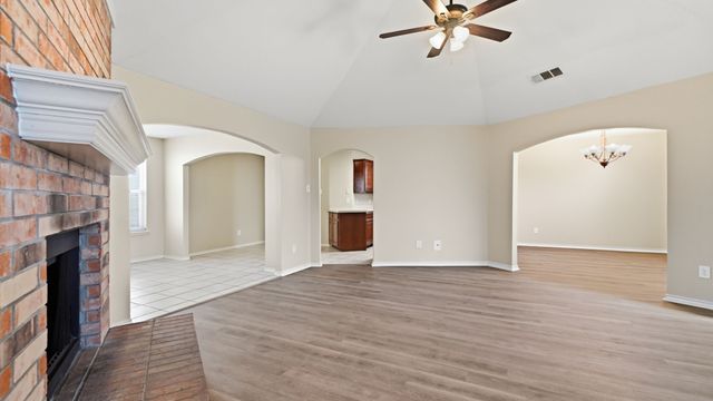 1107 Wayne Avenue, Duncanville, TX 75137