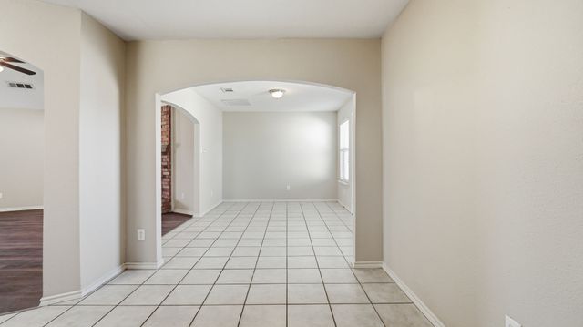 1107 Wayne Avenue, Duncanville, TX 75137