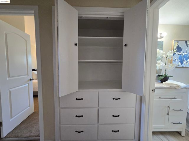 27493 Orlando, Hayward, CA 94545