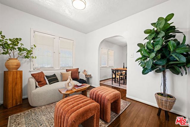 637 N Detroit Street, Los Angeles, CA 90036