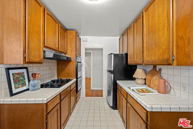 637 N Detroit Street, Los Angeles, CA 90036
